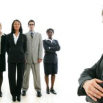 Un employeur avec ses salariés